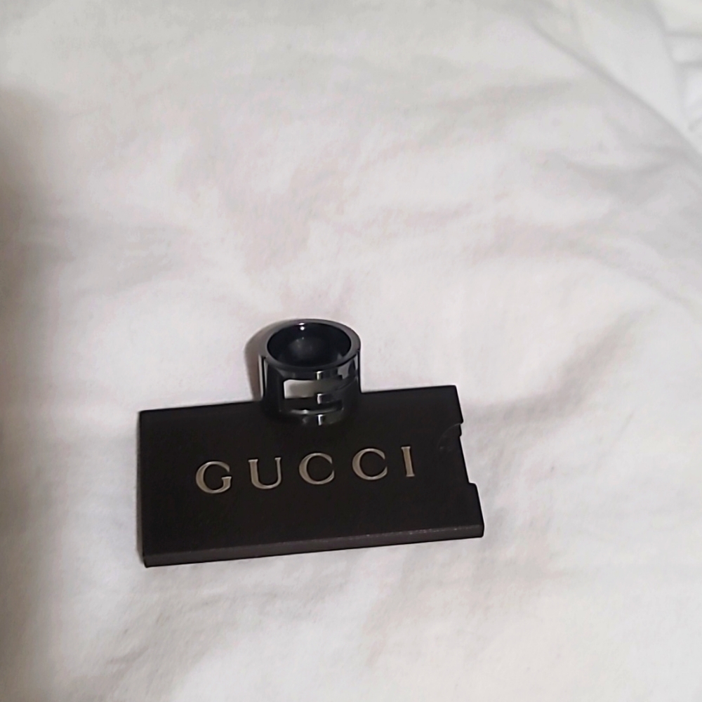 Gucci ring